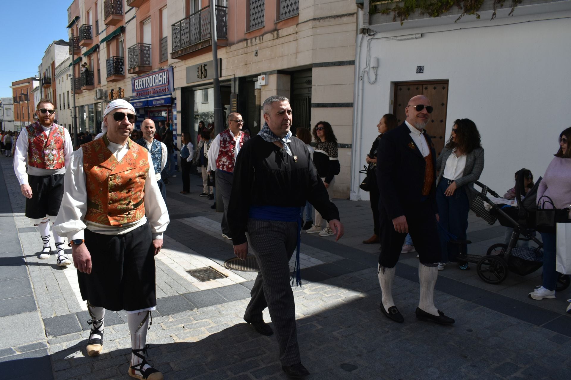 Fotos: Fin de semana inolvidable en Miajadas con sus hermanos de Puçol