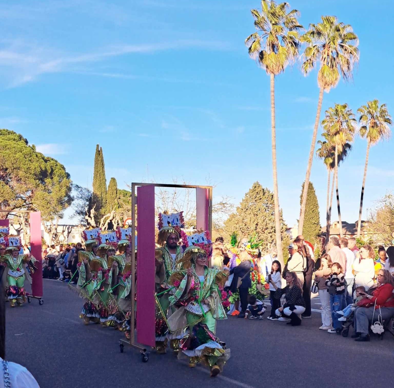 Fotos: 18 comparsas hicieron vibrar en la VI Convivencia Carnavalera de Miajadas