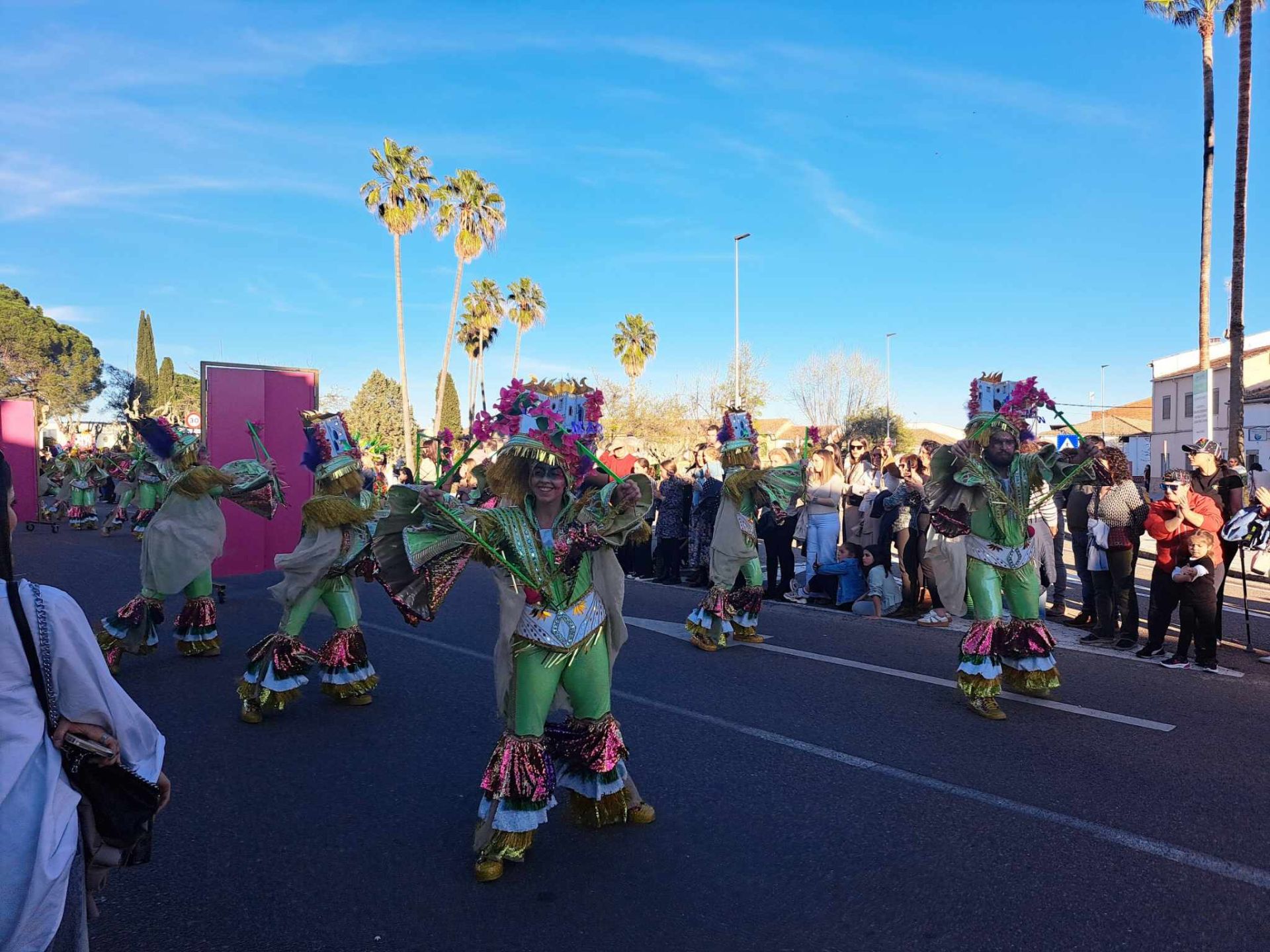 Fotos: 18 comparsas hicieron vibrar en la VI Convivencia Carnavalera de Miajadas