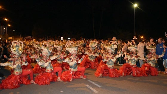 Fotos: 18 comparsas hicieron vibrar en la VI Convivencia Carnavalera de Miajadas