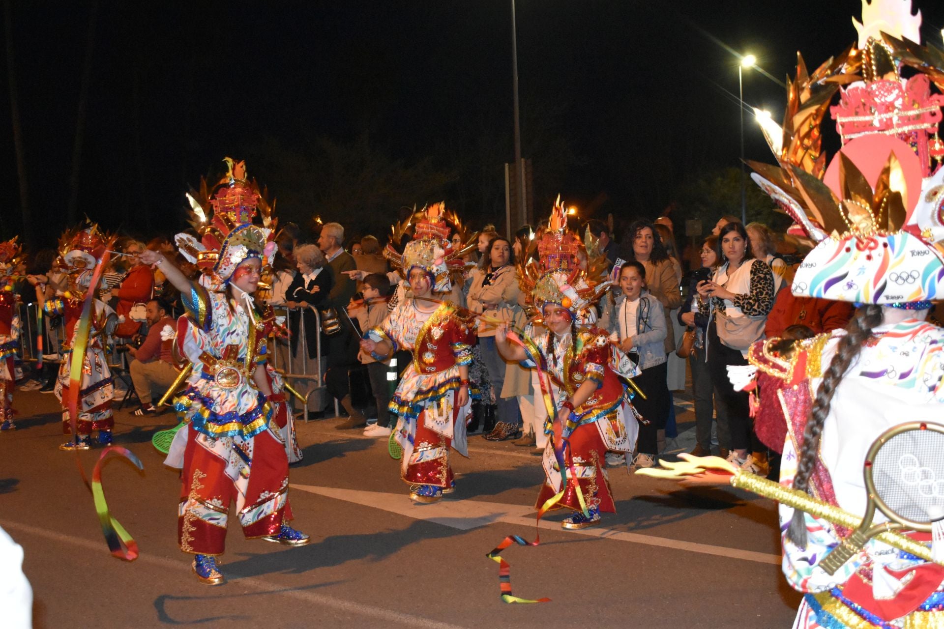 Fotos: 18 comparsas hicieron vibrar en la VI Convivencia Carnavalera de Miajadas