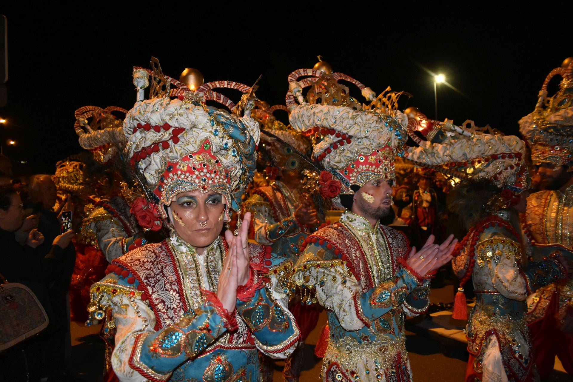 Fotos: 18 comparsas hicieron vibrar en la VI Convivencia Carnavalera de Miajadas