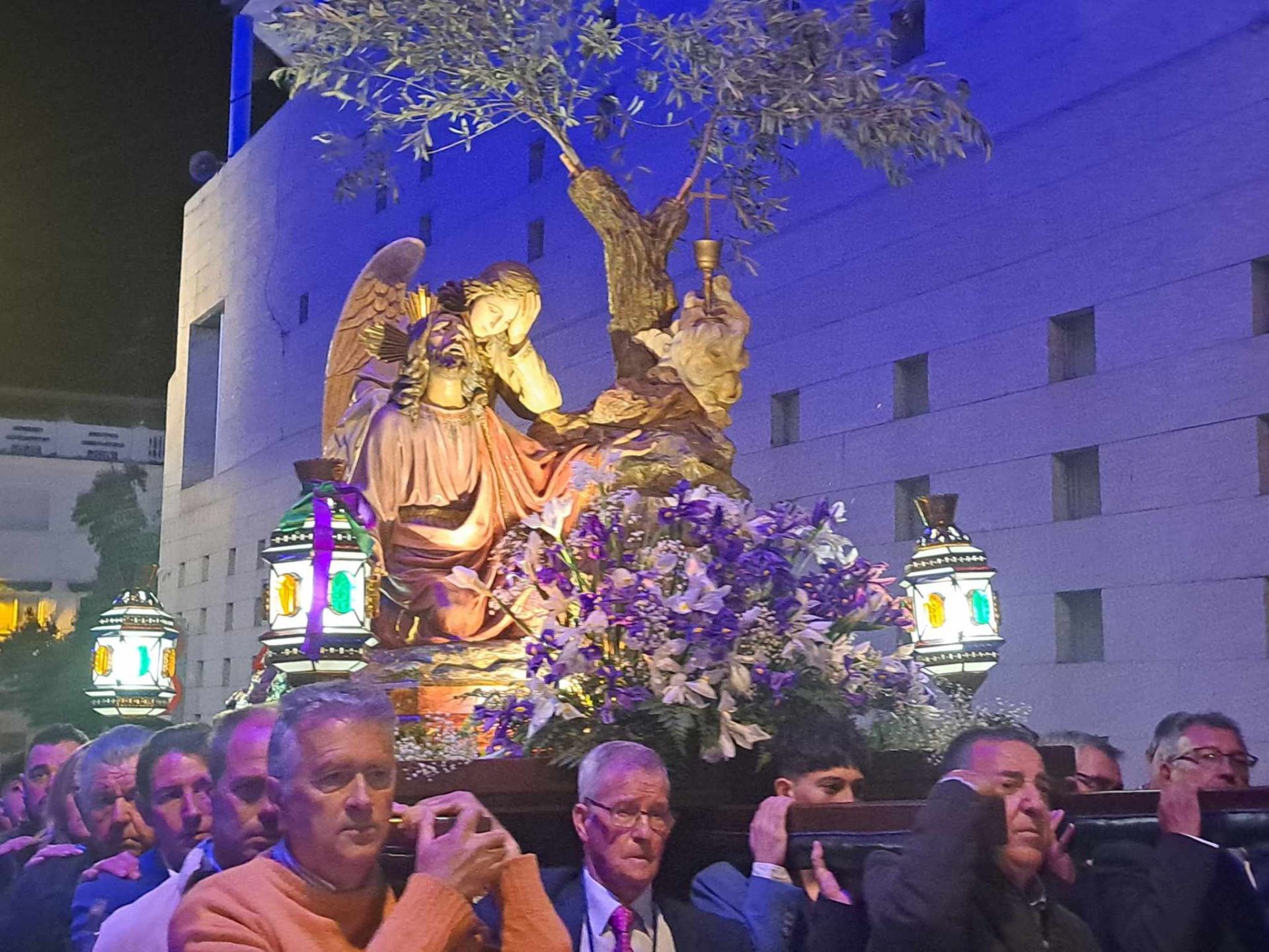 Fotos: Procesión de la 'Oración en el huerto de los olivos', el 'Cristo amarrado a la columna' y 'Jesús Nazareno'