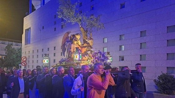 Fotos: Procesión de la 'Oración en el huerto de los olivos', el 'Cristo amarrado a la columna' y 'Jesús Nazareno'