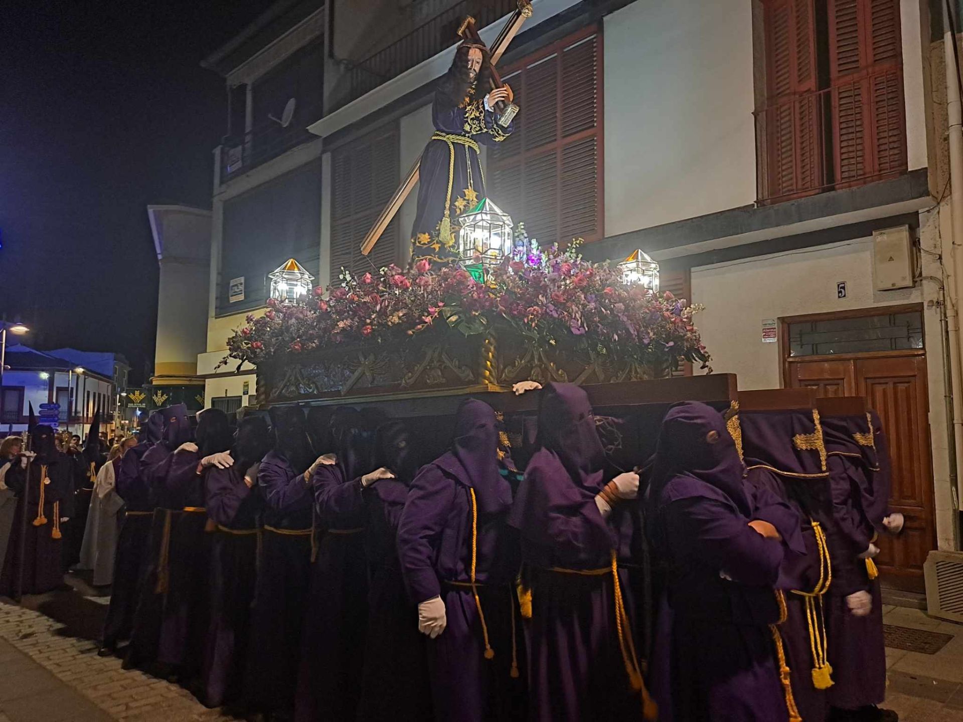 Fotos: Procesión de la 'Oración en el huerto de los olivos', el 'Cristo amarrado a la columna' y 'Jesús Nazareno'
