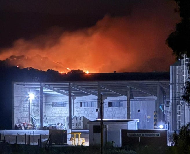 Un incendio, ya controlado, se produjo ayer por la zona de la Dehesilla de Miajadas