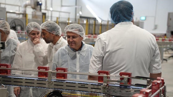 Gallardo visita Conesa y Tomcoex en Miajadas