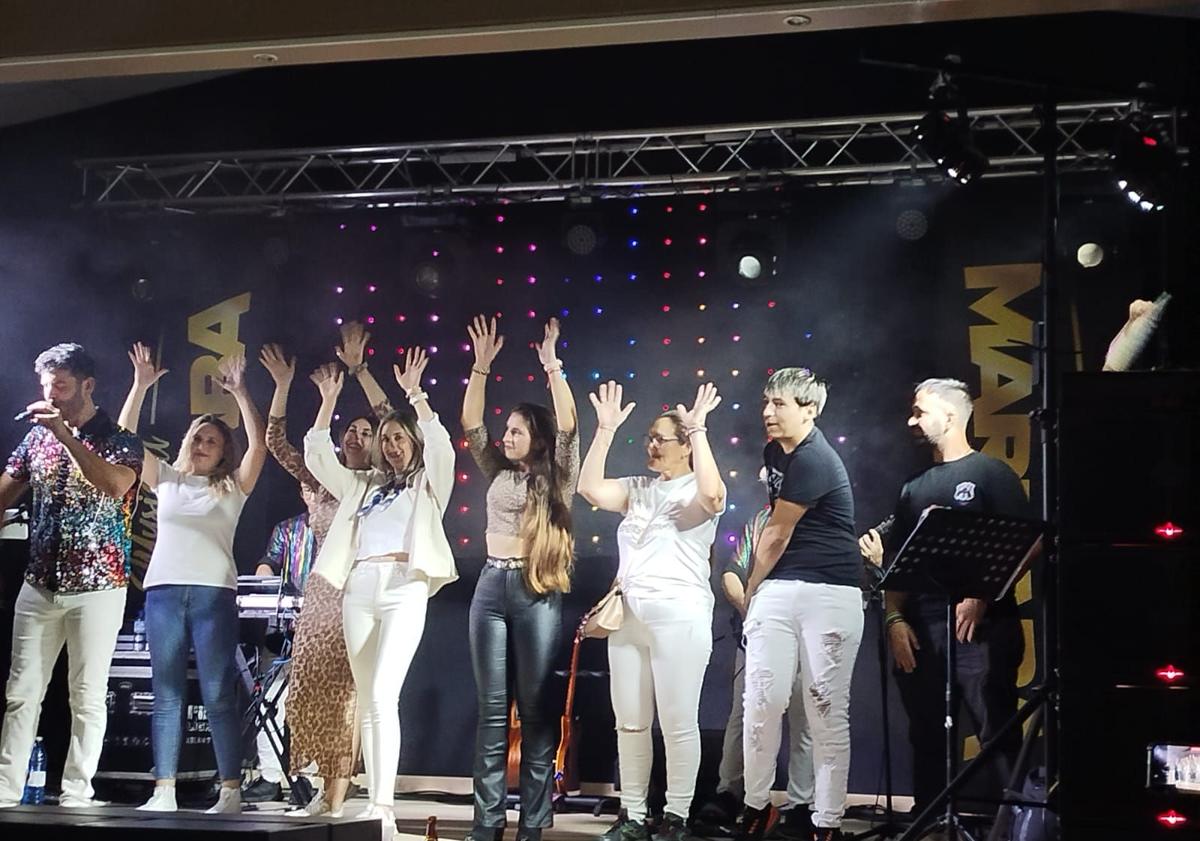 Imagen principal - Casar de Miajadas disfrutó con sus Fiestas del Pilar