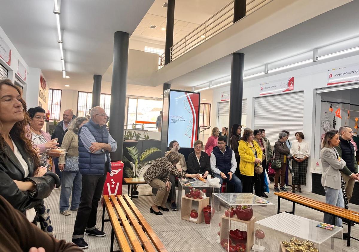 Imagen secundaria 1 - Reabre el Mercado de Abastos de Miajadas