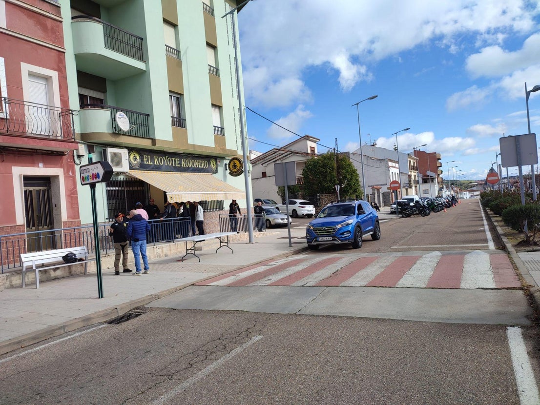 Alrededor de un centenar de moteros disfrutaron con las Migas Kojoneras