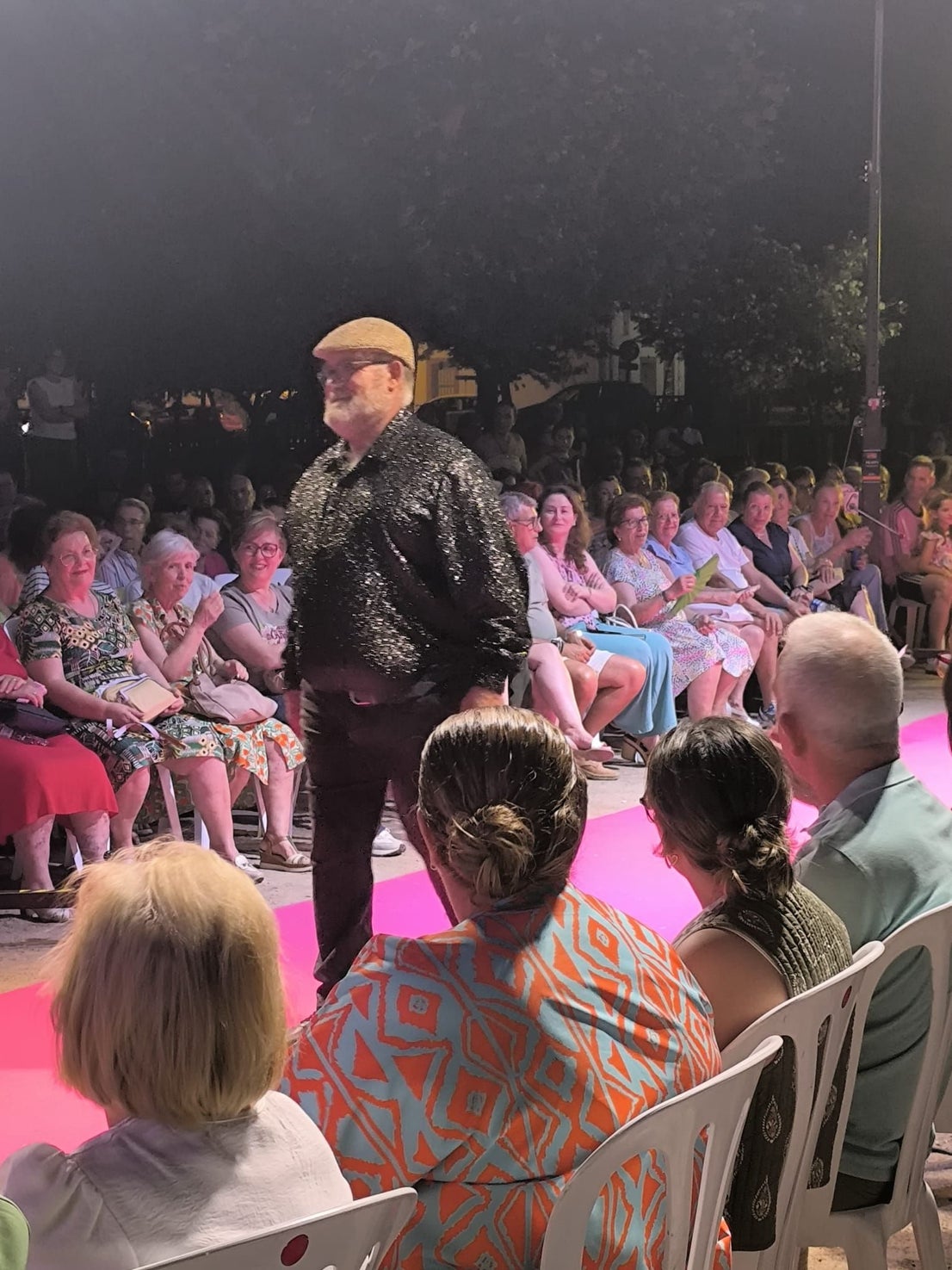 Miajadas brilla en el desfile benéfico 'ConócELA'