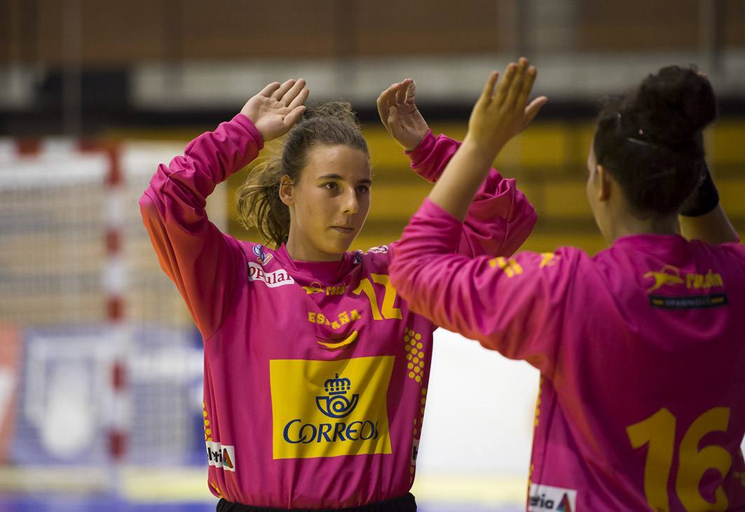 Ana Belén Palomino en un partido con la selección española. 