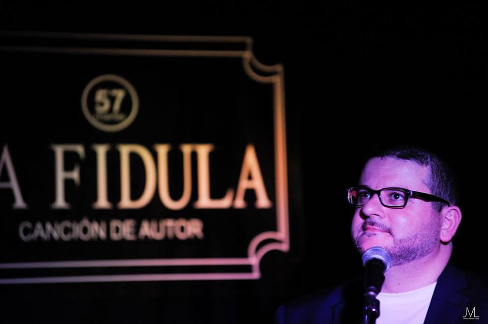 Julio Santiago durante la presentación de su nueva obra. 