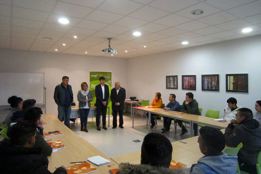 Presentación del curso sobre agricultura en la localidad. 