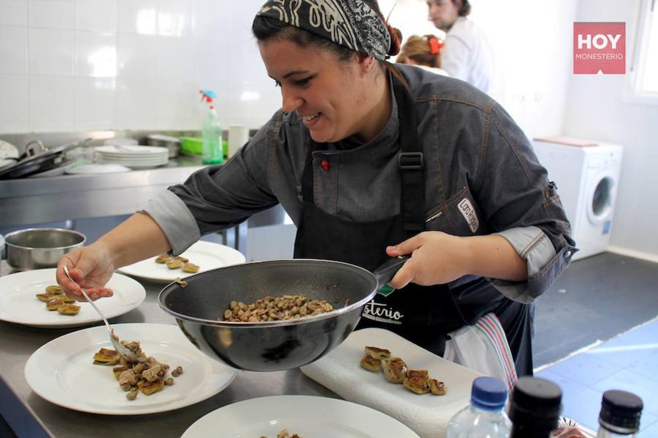 Seis cocineros llegados desde diferentes puntos de la geografía española participaron ayer en este concurso culinario, con motivo de la V Semana Gastronómimca de la Dehesa de Monesterio 