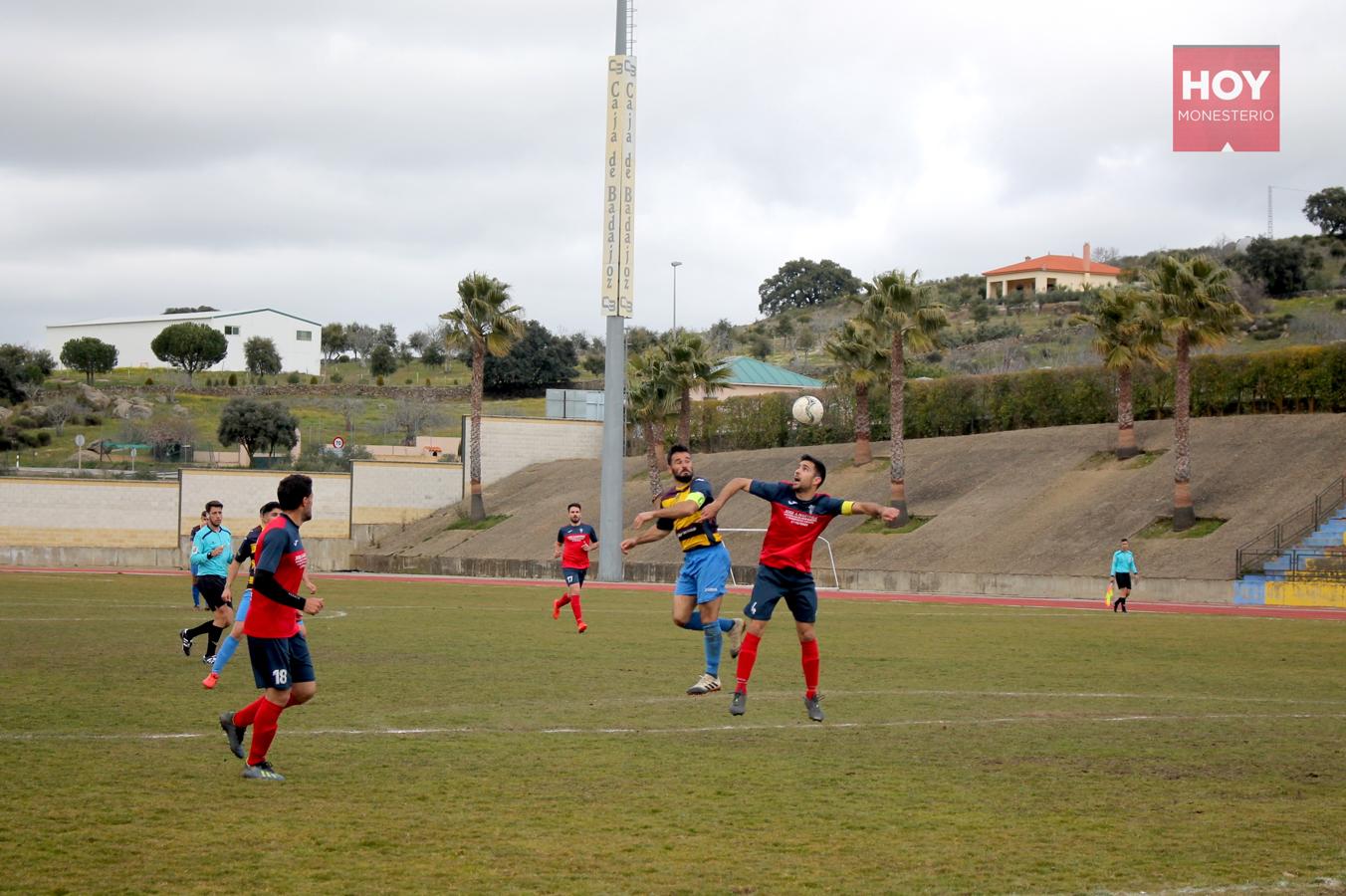 Los amarillos se enfrentaron este domingo al líder de grupo, al C.D. Usagre. Los locales le plantaron cara y consiguieron un empate a uno, a pesar de las dificultades. 