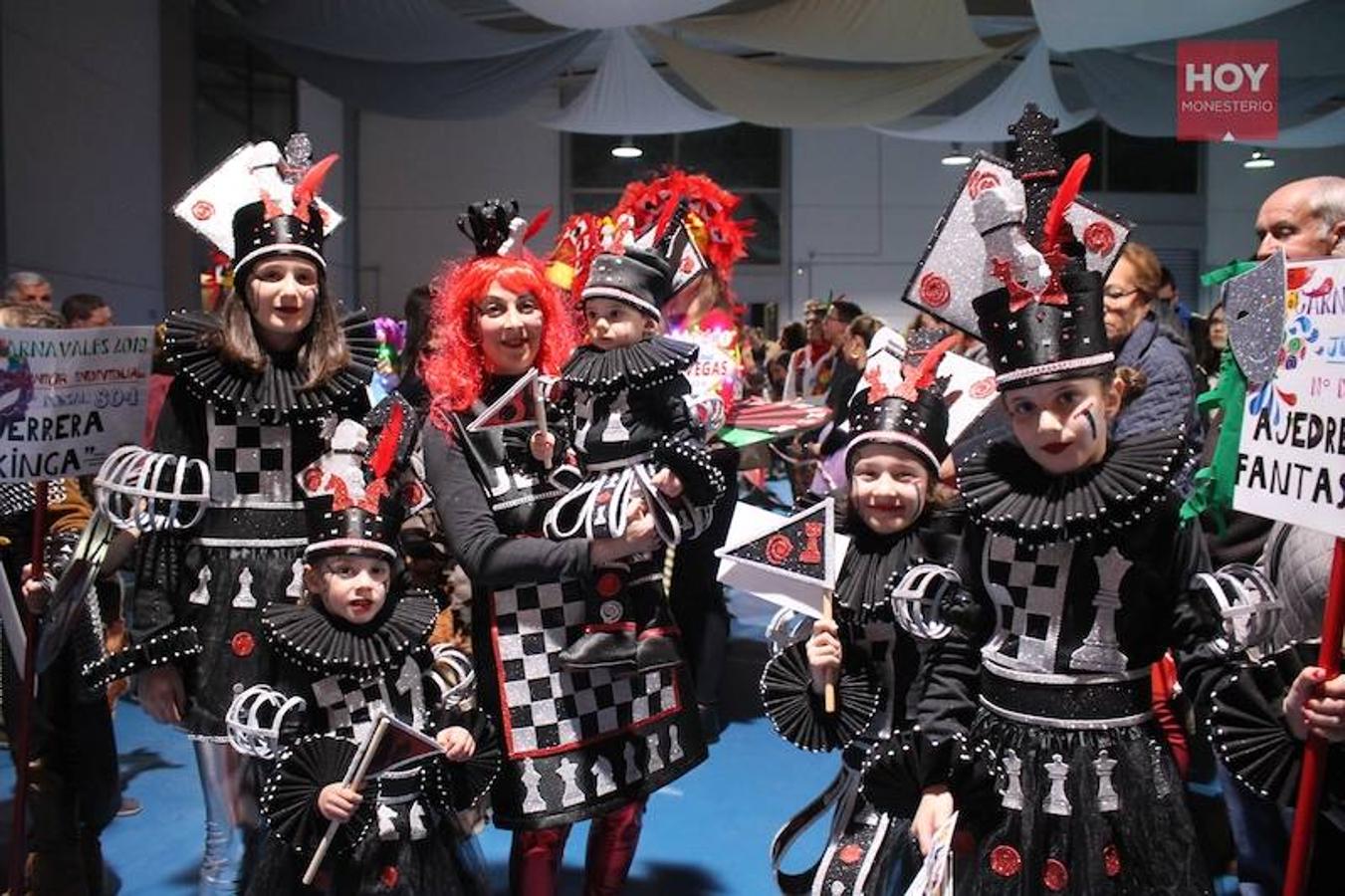 El jurado lo tuvo muy complicada dada la alta participarción y la lcalidad de los disfraces