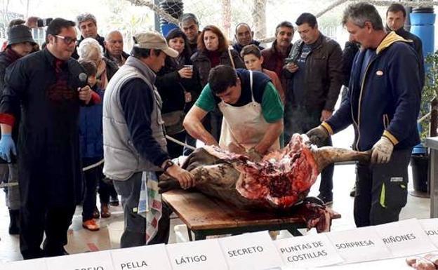 El año pasado durante el despiece del cerdo 