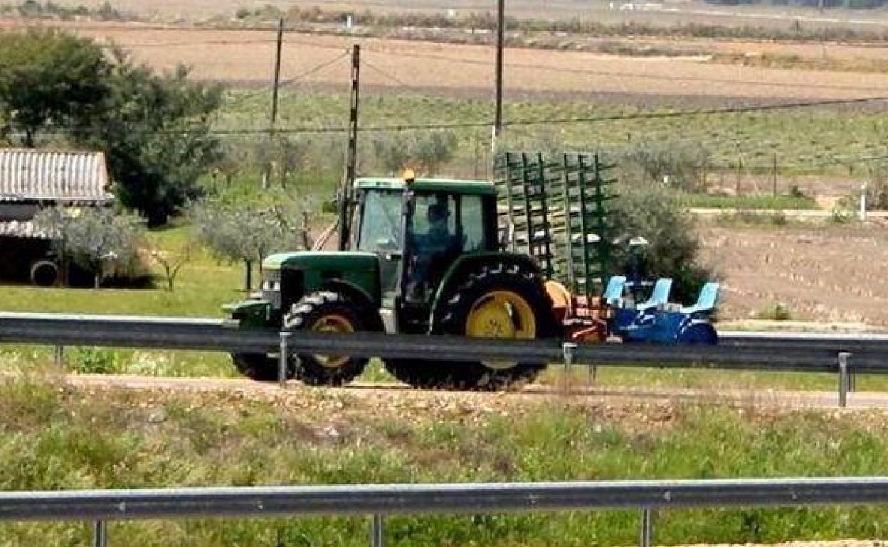 La ITV móvil de Ciclo-Agrícola amplía su estancia en Monesterio