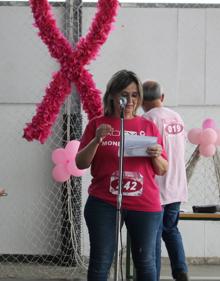 Imagen secundaria 2 - Algunos momentos de la llegada de la marcha al Pabellón de Cristales 