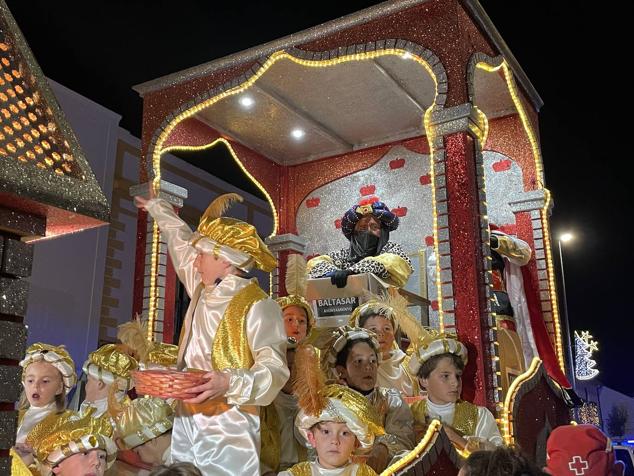 Fotos: La cabalgata de Reyes llenó de ilusión y magia las calles de Monesterio