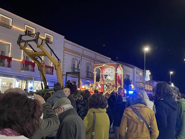 Fotos: La cabalgata de Reyes llenó de ilusión y magia las calles de Monesterio