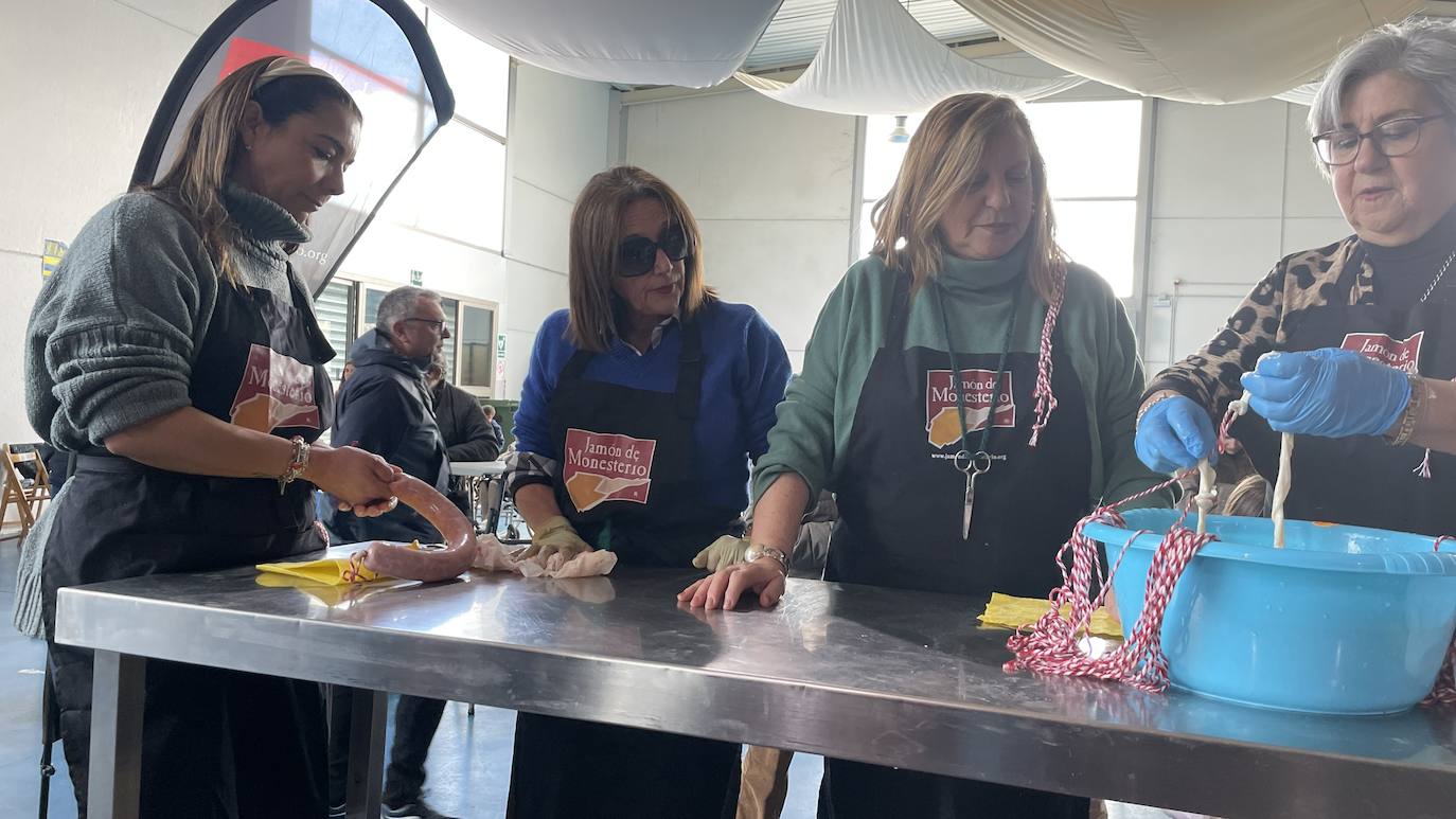 La XXII Matanza Tradicional del Cerdo Ibérico de Monesterio, en imágenes