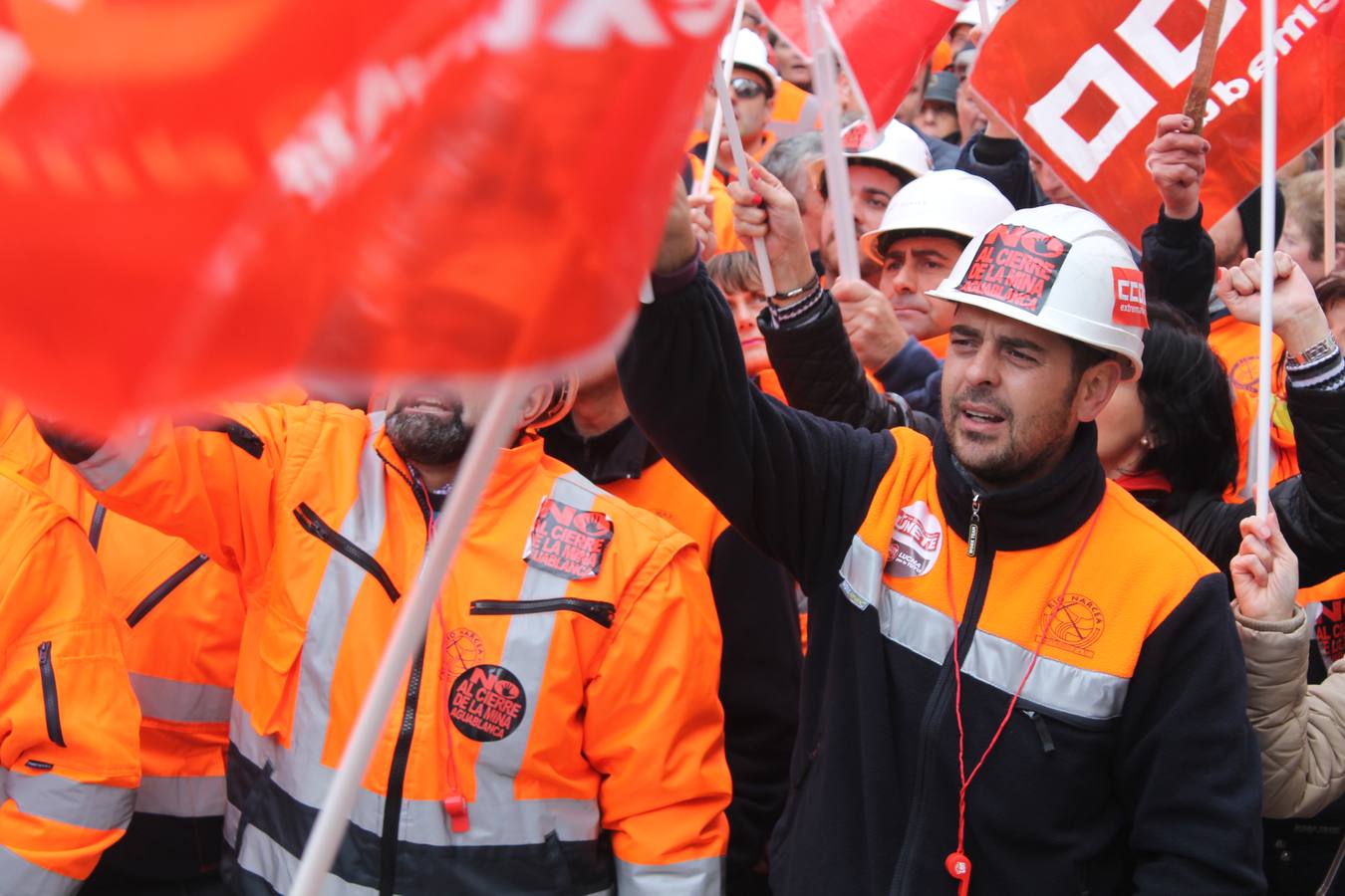 Los trabajadores continúan la lucha por su futuro laboral 