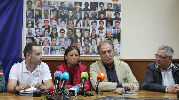 José Ángel Sánchez, Emilia Chavero, Paco Lobatón y Antonio Garrote tras finalizar la batida 