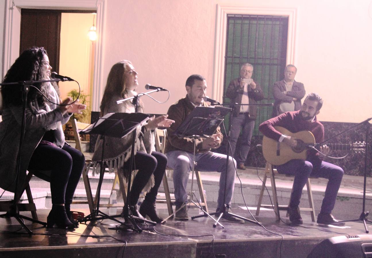La semana pasada durante la Zambomba Flamenca en la Plaza del Pueblo 