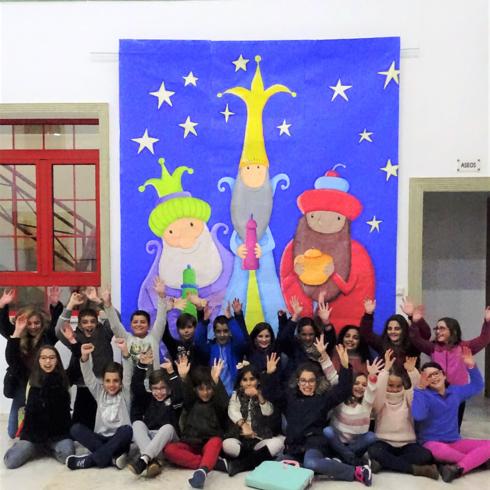 El dibujo anunciador de la Cabalgata de Reyes, obra de los alumnos de la Escuela Municipal de Pintura