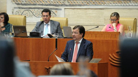 Guillermo Fernández Vara durante el Debate 