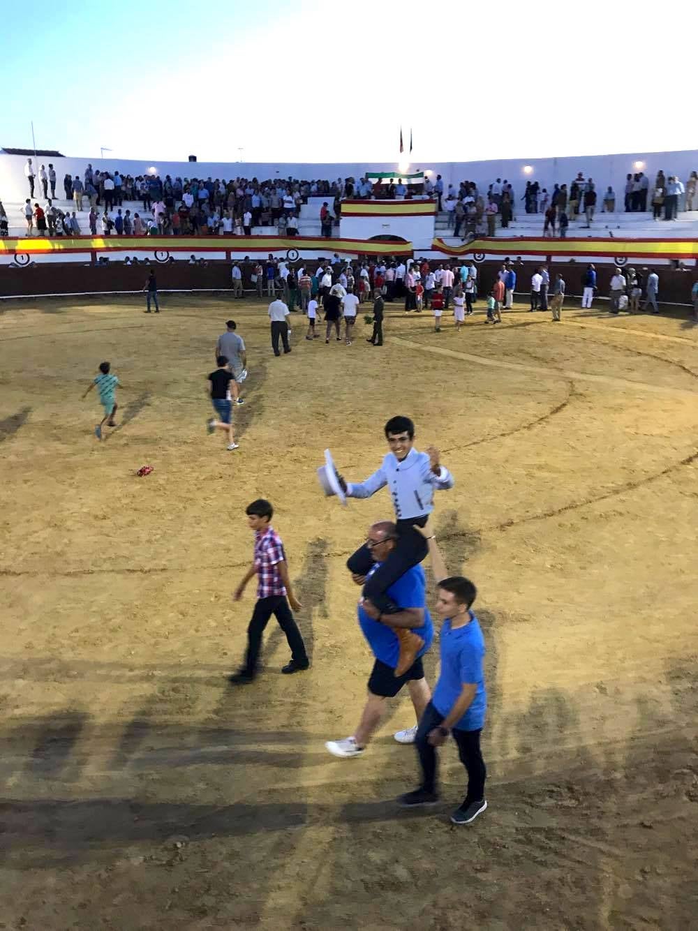 José Antonio Monesterio es sacado a hombros 