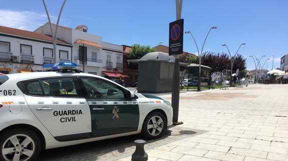 Presencia de la Guardia Civil ayer en Monesterio 