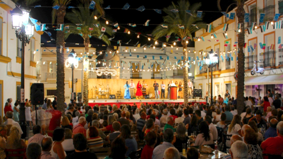 Ambiente en la plaza del pueblo en ediciones pasadas de esta Feria 