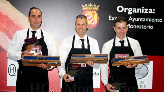  Antonio José, Abraham y Nicolás, Cuchillos Jamoneros de Plata, Oro y Bronce, de izquierda a derecha 