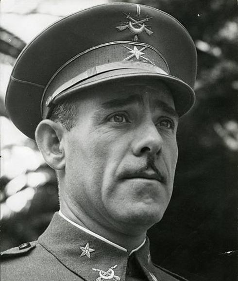  Teniente General Asensio Cabanillas 
