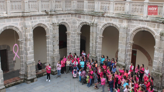 Actividade contra el cáncer de mama en Calera 