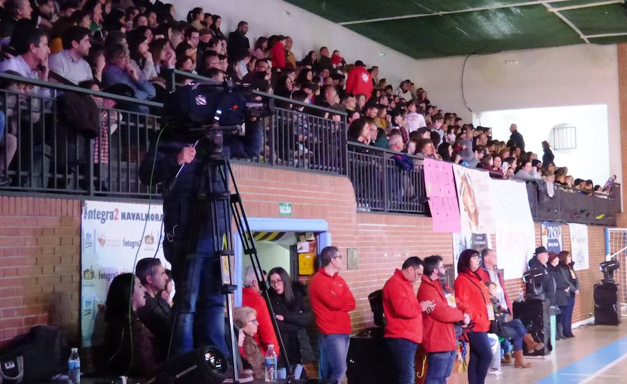 Carla Fraile en categoría infantil con 'Mi reflejo'; Sheila Mirasierra en juvenil con 'Calypso' y María Luisa Lamadrid en senior con 'Wimby Tamu', fueron elegidas reinas del Carnaval 2019 en la gala que se celebró en la tarde-noche del sábado en el pabellón polideportivo, que se quedó pequeño, con decenas de personas sin poder acceder al completarse el aforo. Más información en HOY. 