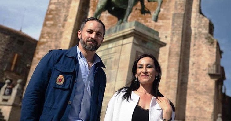 Magdalena Nevado con Santiago Abascal 