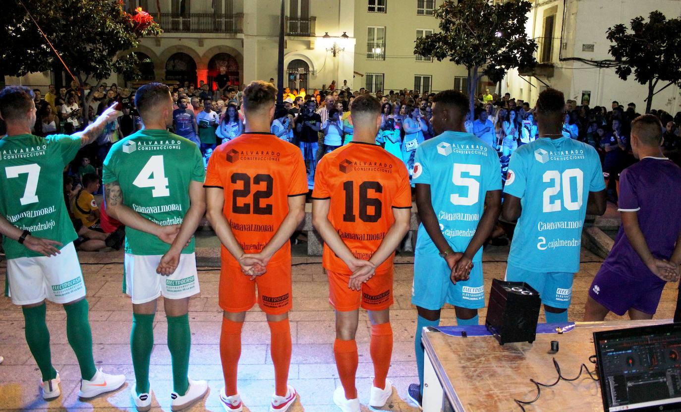 Presentación en la plaza de España 