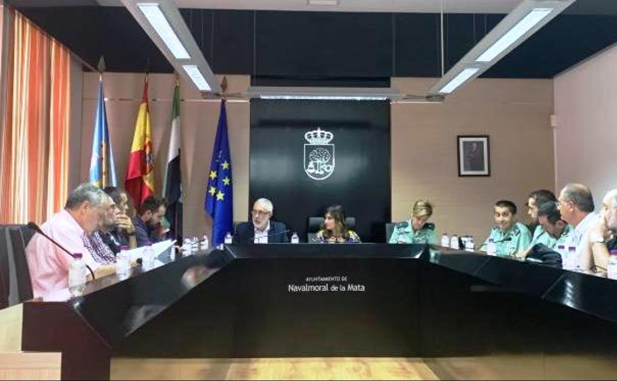 La reunión ha tenido lugar en el salón de plenos 