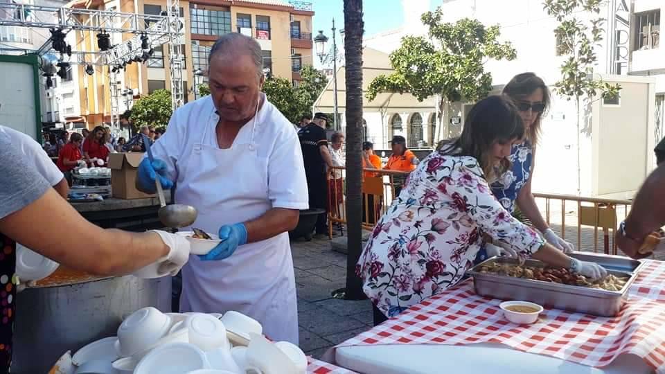 Mucho calor y mucho público en la calle, en las plazas, en bares y en terrazas y en la mayoría de las actividades realizadas. Así se podrían resumir, a grandes rasgos, las fiestas de San Miguel, aunque lógicamente cada uno hará su propio balance en función de lo que haya disfrutado. Porque también hay quien se queja del exceso de ruidos, de la acumulación de basuras y de la falta de civismo. Repasamos las fiestas en casi 30 fotografías, aunque podrían ser muchas más.