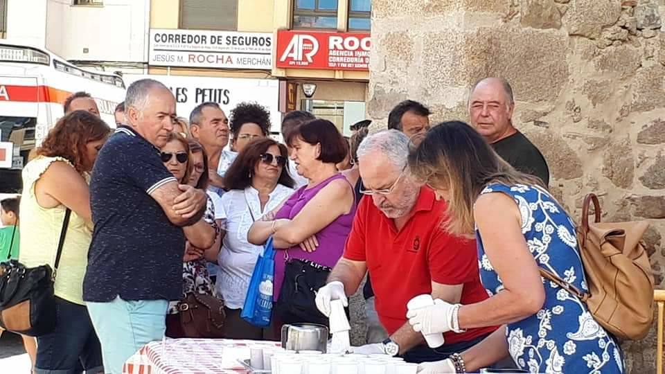 Mucho calor y mucho público en la calle, en las plazas, en bares y en terrazas y en la mayoría de las actividades realizadas. Así se podrían resumir, a grandes rasgos, las fiestas de San Miguel, aunque lógicamente cada uno hará su propio balance en función de lo que haya disfrutado. Porque también hay quien se queja del exceso de ruidos, de la acumulación de basuras y de la falta de civismo. Repasamos las fiestas en casi 30 fotografías, aunque podrían ser muchas más.