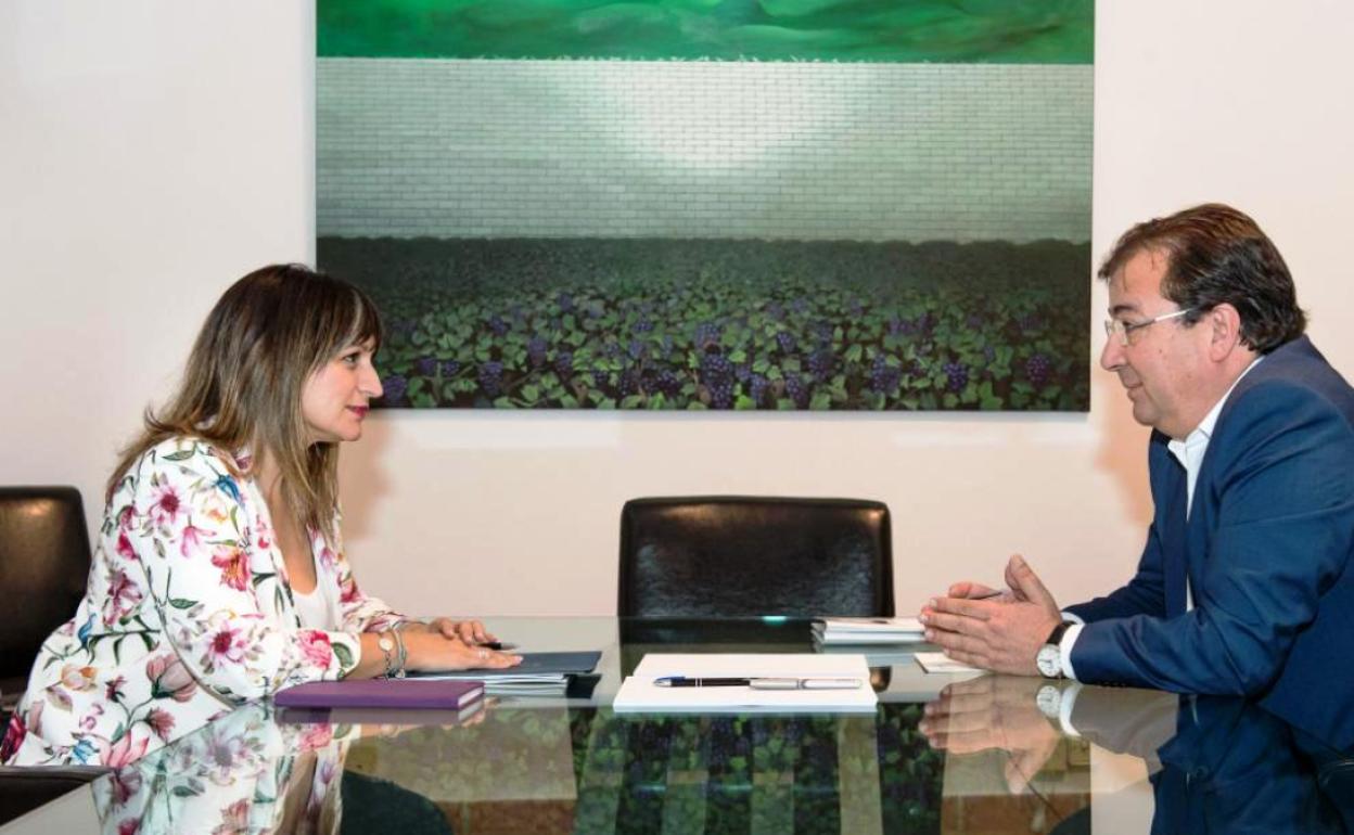Raquel Medina y Gullermo Fernández Vara en Mérida 