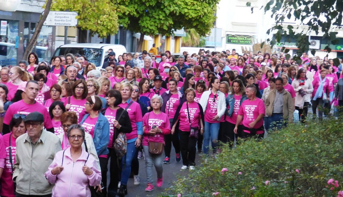 Fotos: Multitudinaria Marcha Rosa contra el cáncer de mama