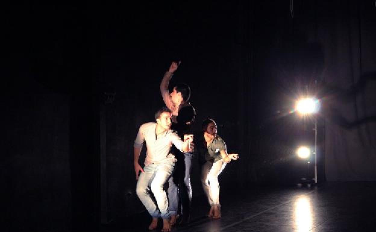 El madrileño Alberto Almazán gana el VI Certamen Coreográfico Nacional DanzaXtrema