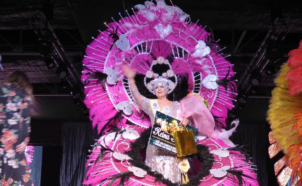 Lucía Redondo, de 13 años, y Rosario Encinas, de 69, reinas del Carnaval 2020