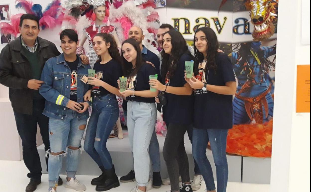 Presentación del vaso en el Museo del Carnaval 