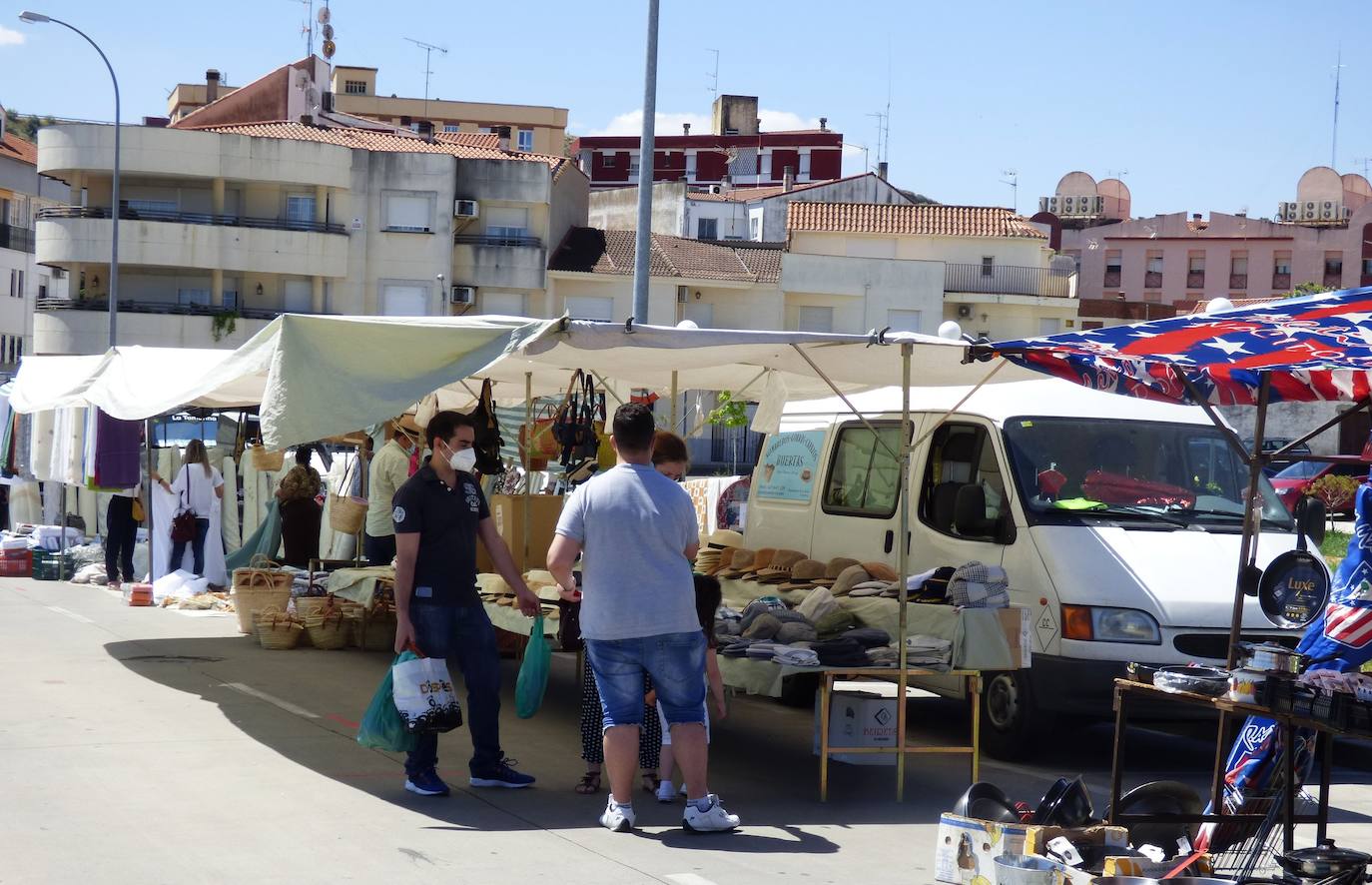Fotos: Se amplía el mercadillo